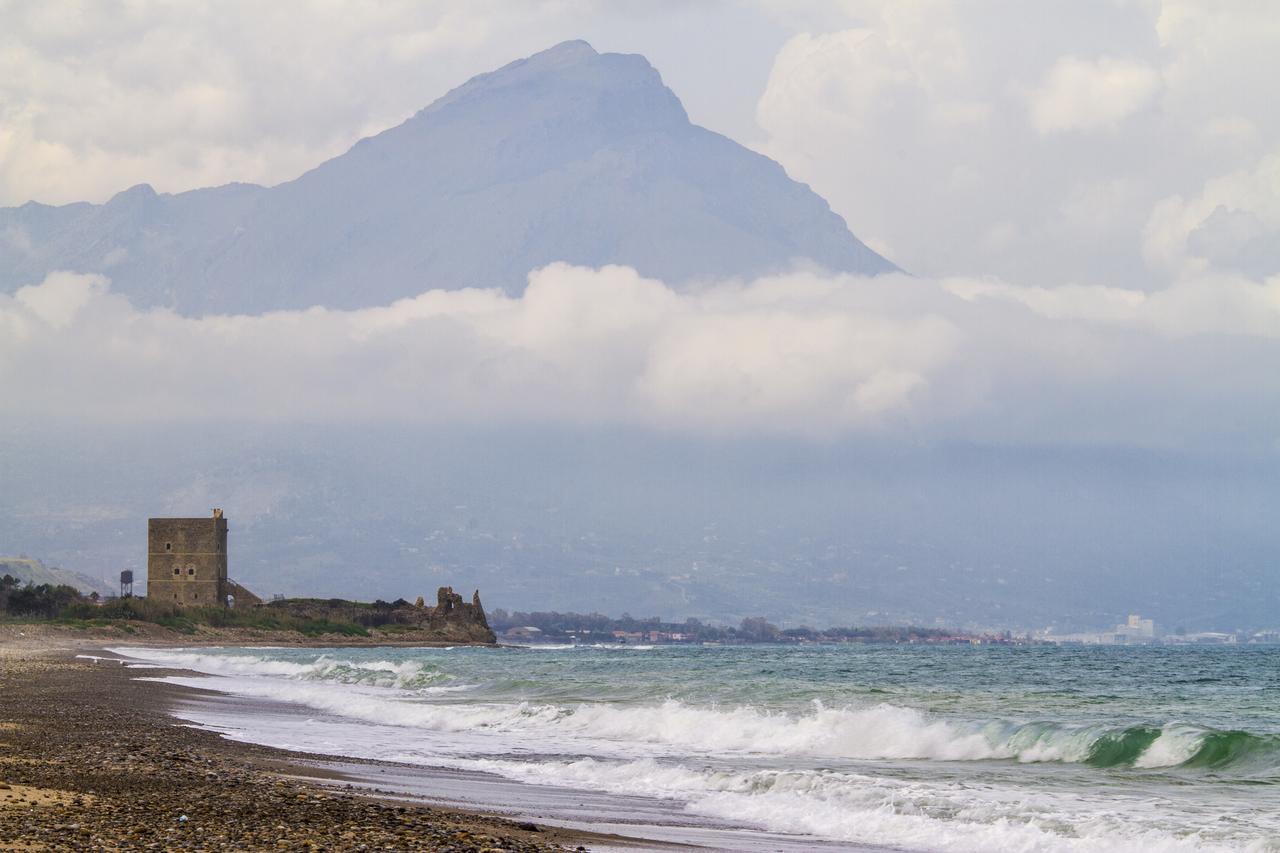 Paradise Beach Camera Mansardata Vicino Cefalu Piscina Aperta Campofelice Di Roccella Exteriör bild